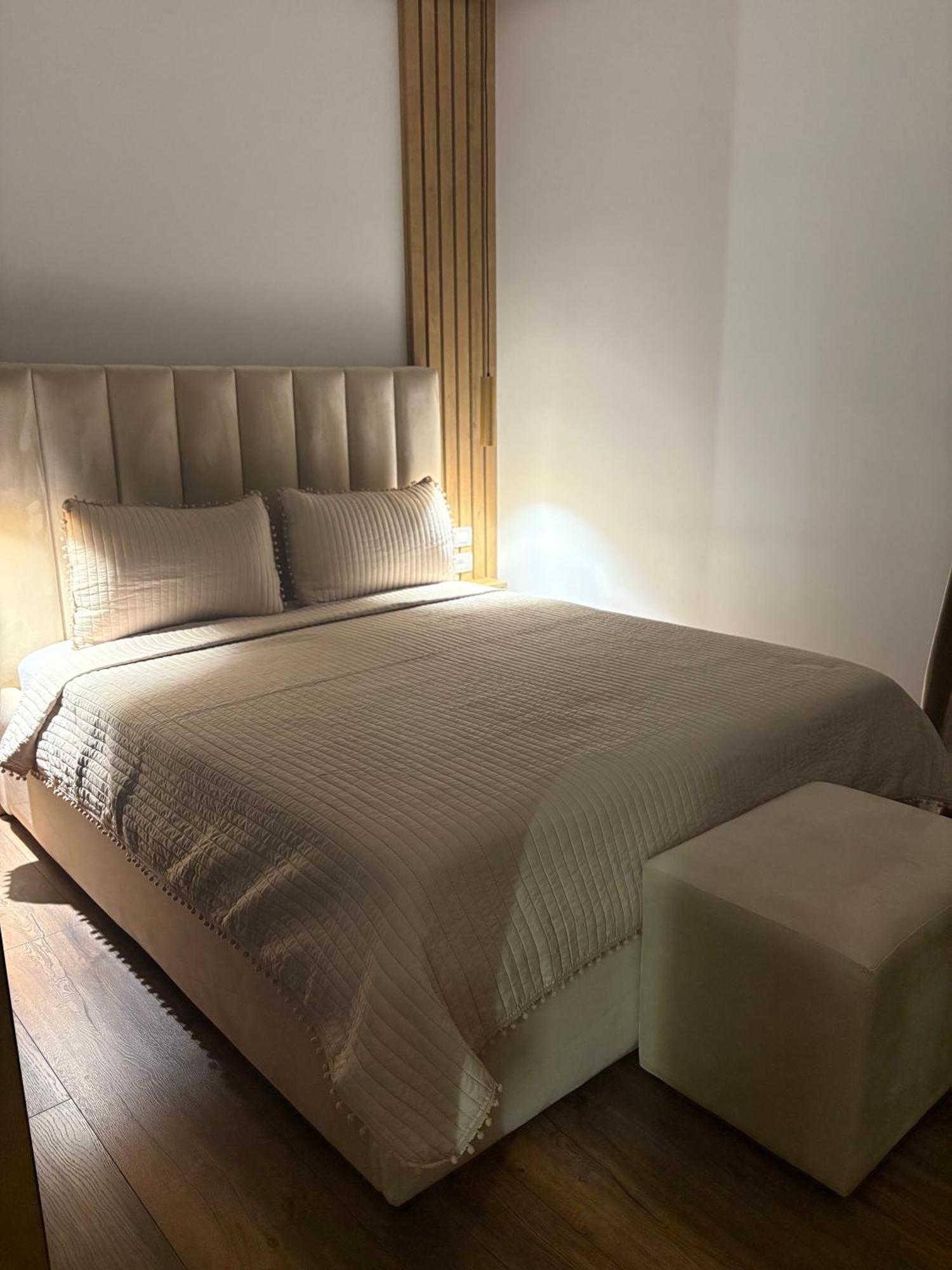 Alajs Apartament Vlorë Buitenkant foto